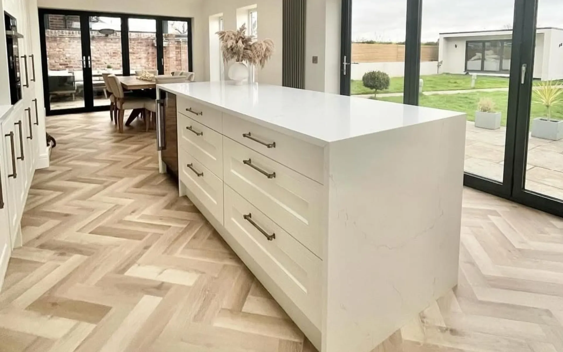 Southend Flooring, carpets, hardwood, vinyl, laminate, LVT